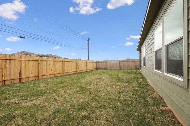 Building Photo - 10713 Steinbeck Dr