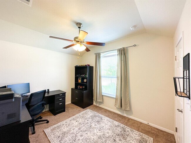 Building Photo - 125 Beech Creek Ln