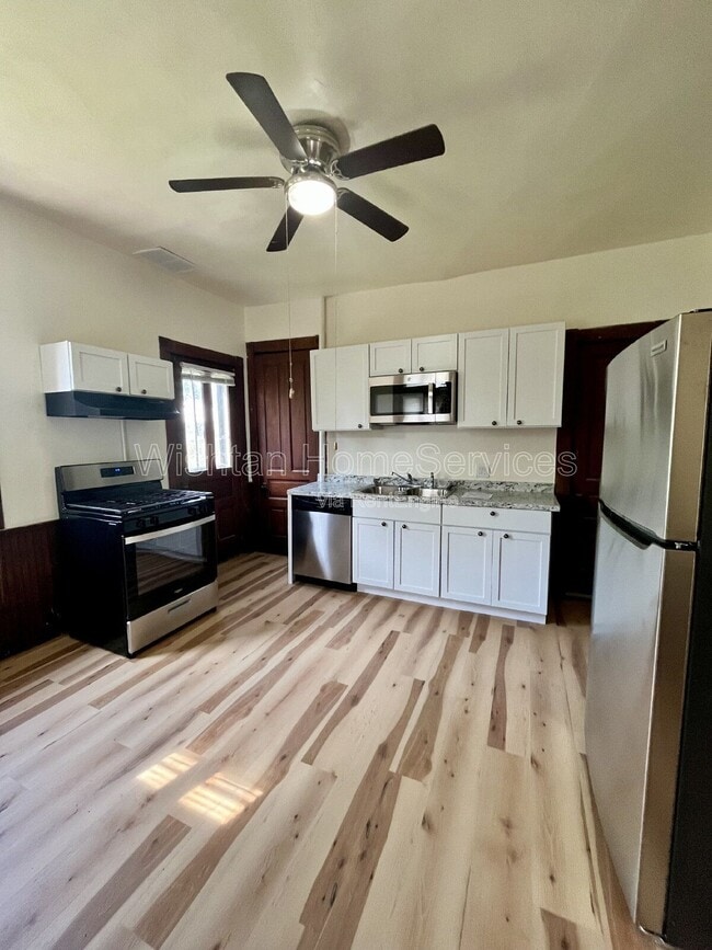 Building Photo - 1016 York St