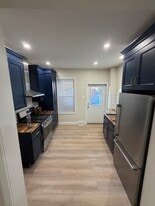 Building Photo - 418 Liberty St