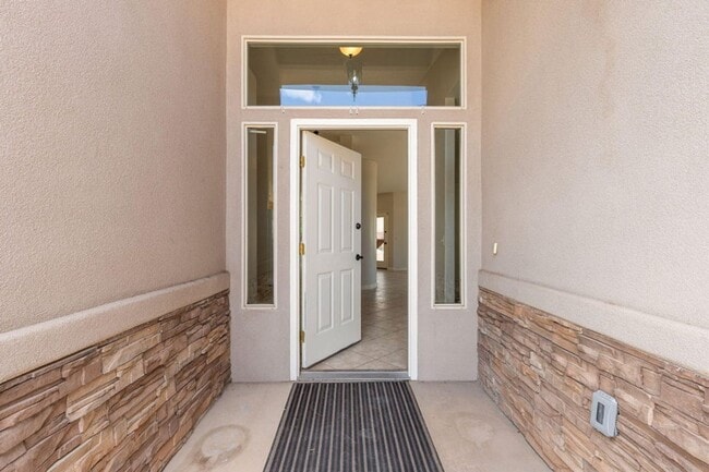 Building Photo - Beautiful 4 Bedroom Single-Level Home