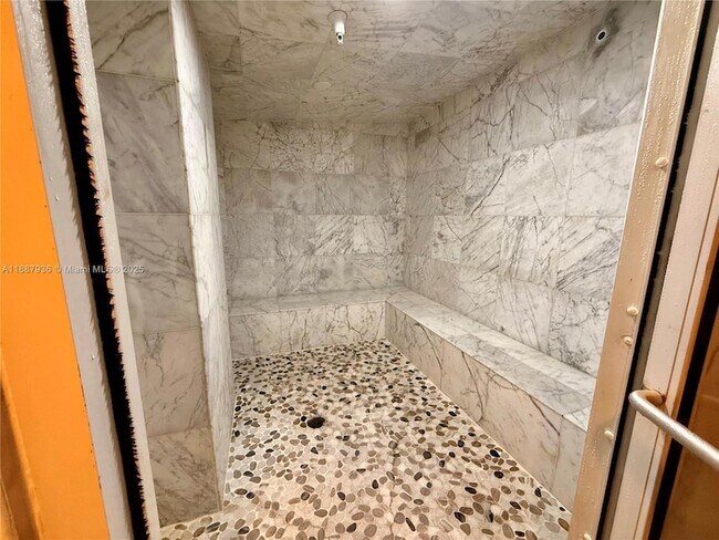 Building Photo - 253 NE 2nd St