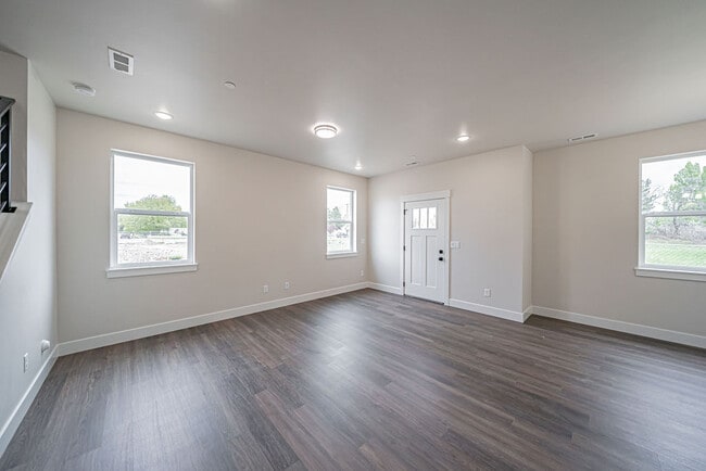 Building Photo - 2966 Huntshire Ave