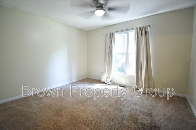Building Photo - 518 Singletary Pl