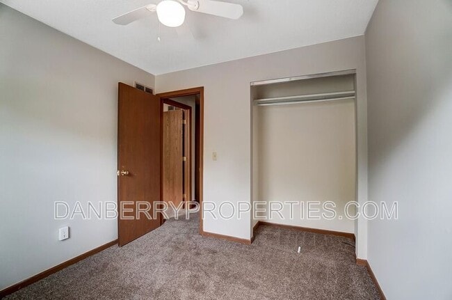 Building Photo - 3602 Willow Run Dr