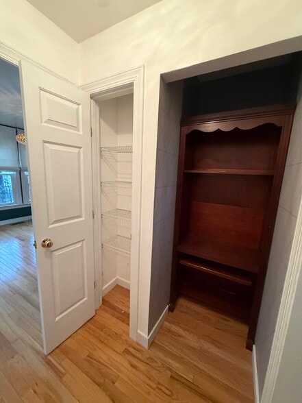 Building Photo - 1402 Groton Ct