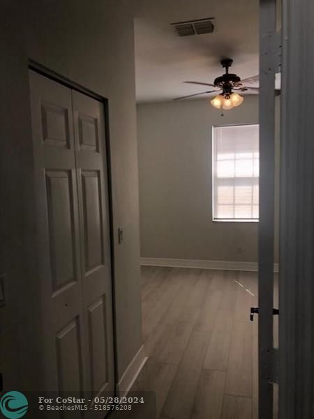 Building Photo - 1018 Pipers Cay Dr