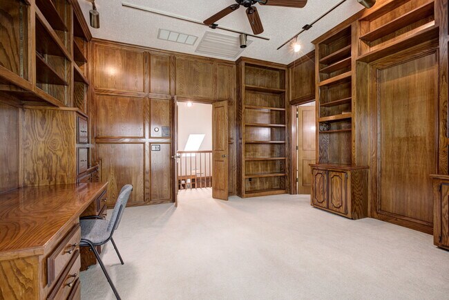 Building Photo - 1340 Bryant Cir