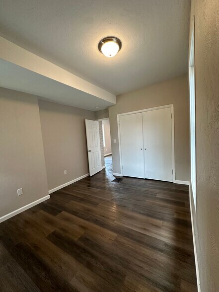Building Photo - 1366 3rd Ave