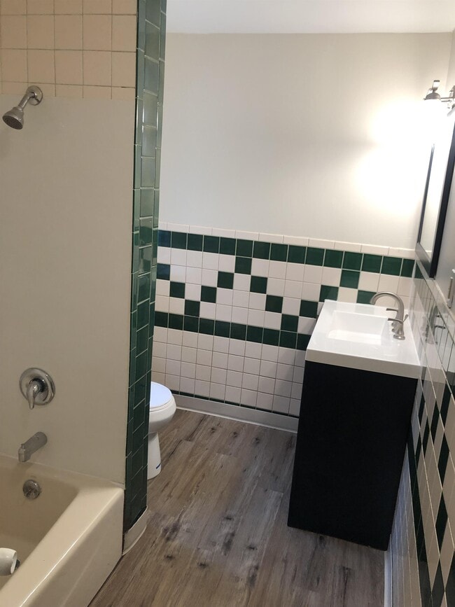 Building Photo - 3029 Gideon Ave