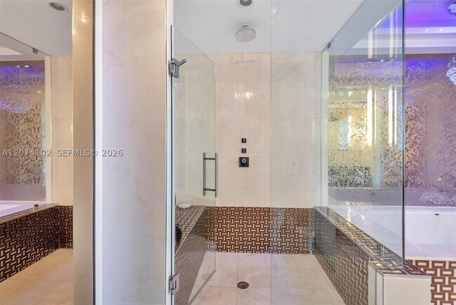 Building Photo - 17121 Collins Ave
