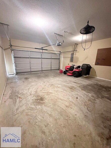 Building Photo - 60 Creekside Dr N West