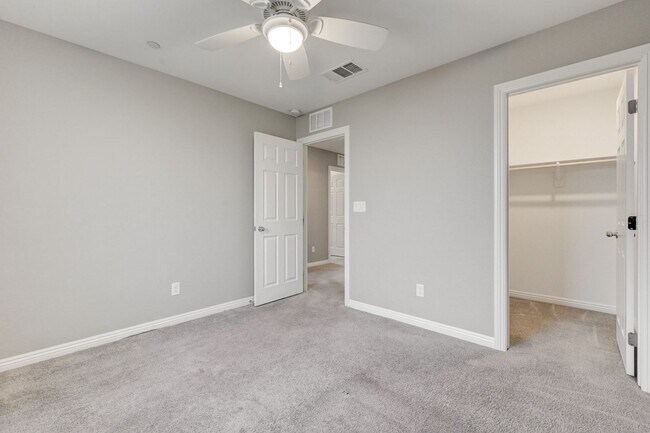 Building Photo - 10669 Sariah Skye Ave