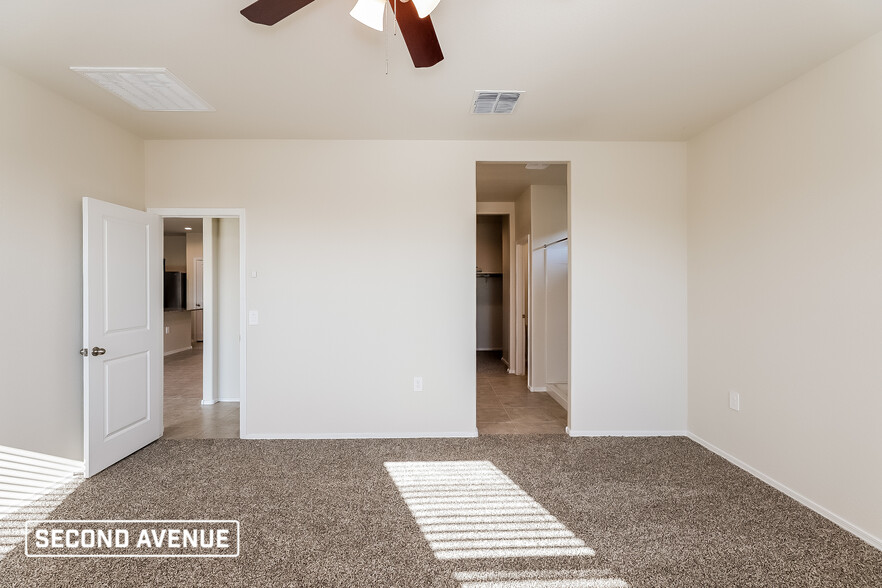 Building Photo - 18363 W Artemisa Ave