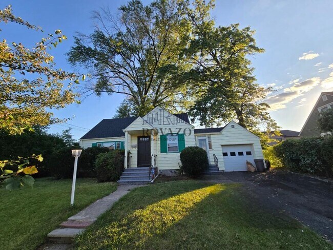 Primary Photo - 811 Washington Ave