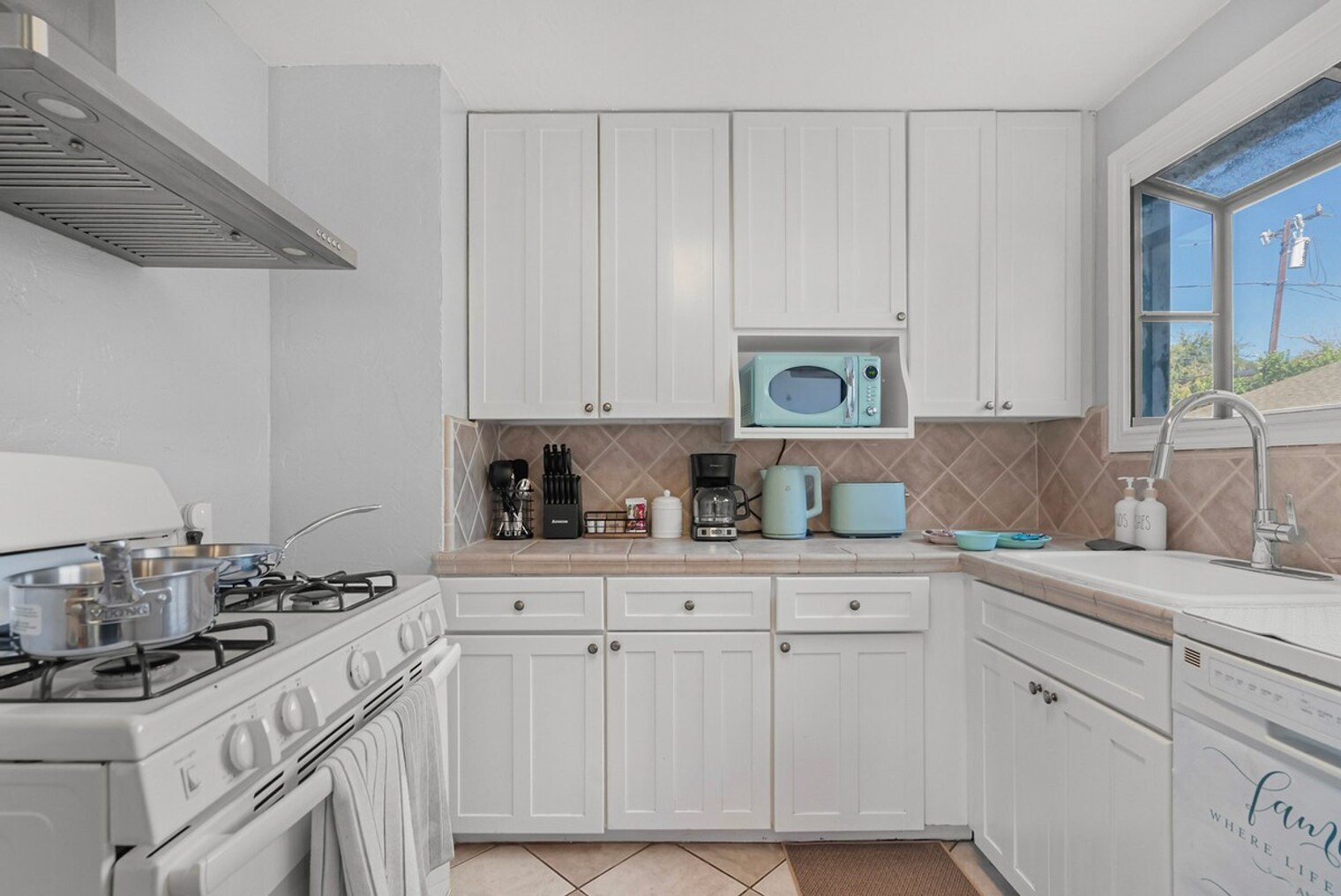 Building Photo - 2391 Shibley Ave