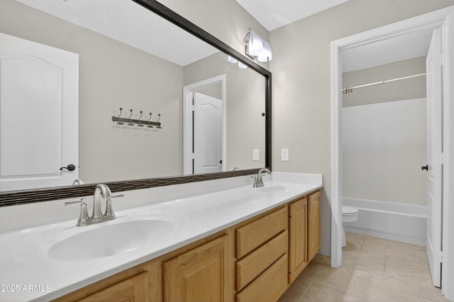 Building Photo - 4302 E Mossman Rd