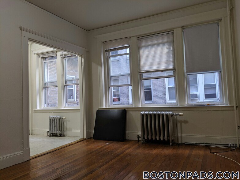 Building Photo - 1167 Boylston St