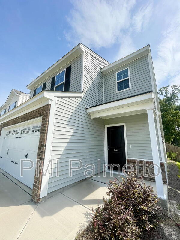 Building Photo - 633 Wooster Dr