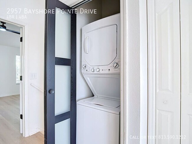 Building Photo - 2957 Bayshore Pointe Dr