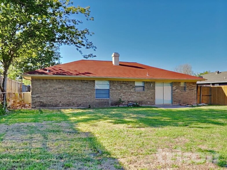 Building Photo - 14605 Otoe Dr