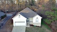 Building Photo - Beautifully Renovated Home in Trussville City Schools – Fireplace & 2-Car Garage