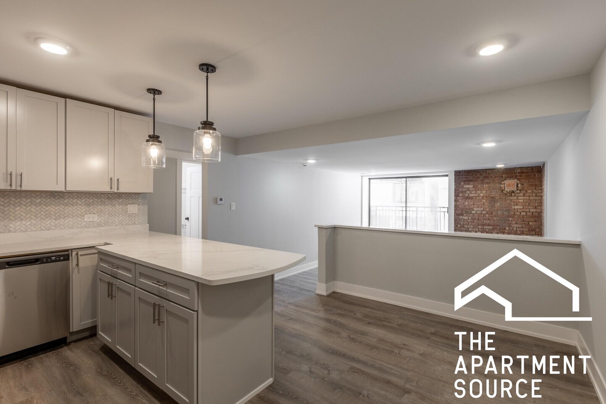 Building Photo - 1214 N La Salle Dr