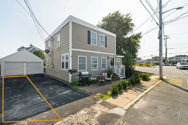 Building Photo - 2 Dover Ave