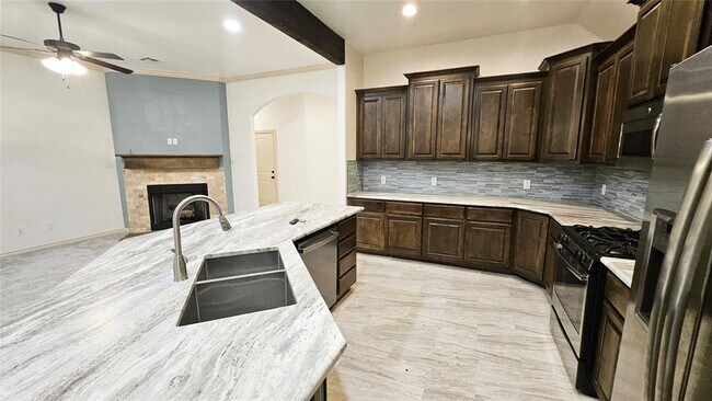 Building Photo - 1801 Savannah Ln