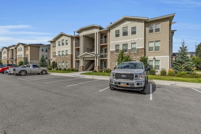 Building Photo - Ranch Landing Condo