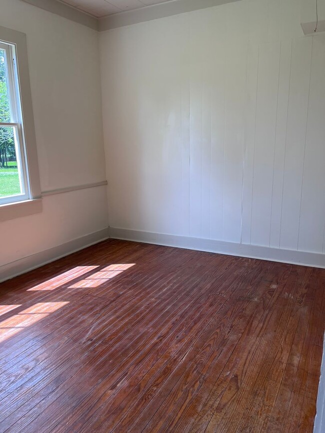 Building Photo - Saint Street House for Rent