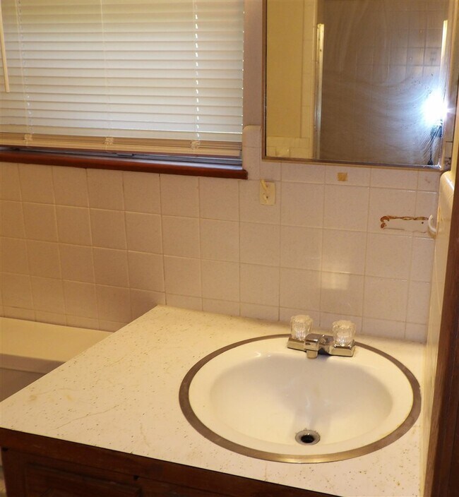 Building Photo - 1610 NW Black Mesa Dr