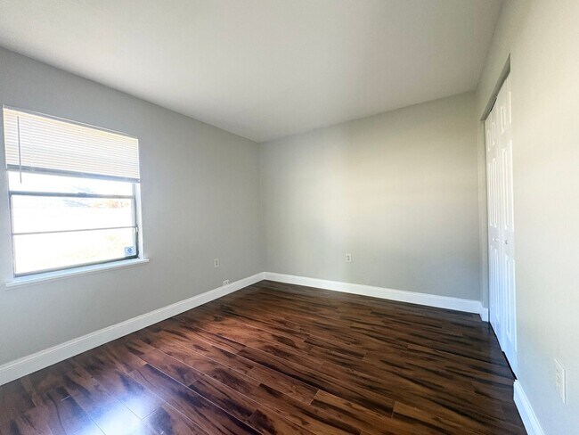 Building Photo - 4B/2B Home in Oviedo ~ Carpet Free ~ Top Rated Schools