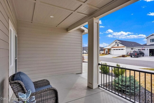 Building Photo - Coeur d'Alene Place – 3 Bed, 2.5 Bath Home...
