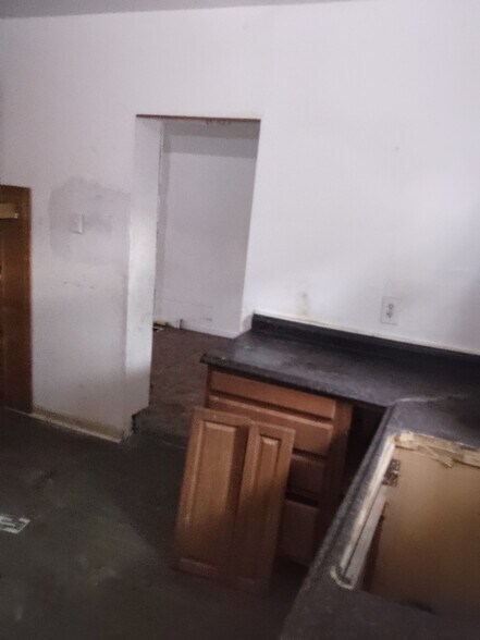 Building Photo - 3729 Avondale Ave