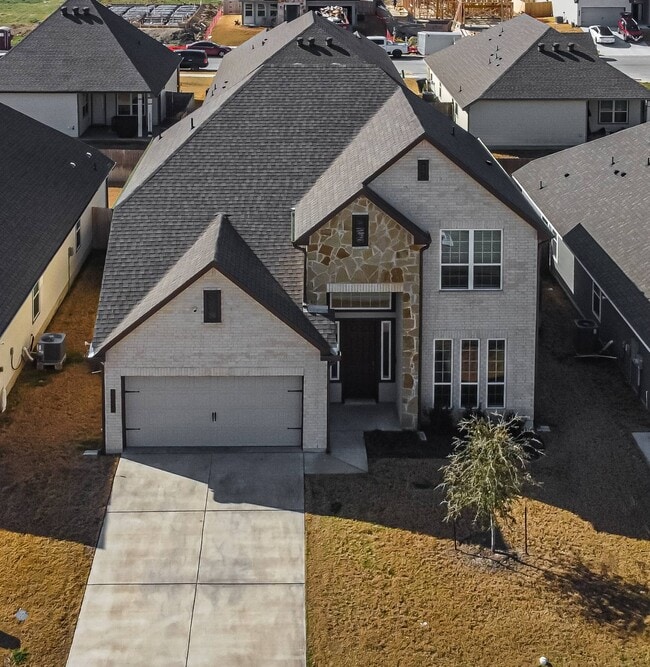Building Photo - 6306 Golden Gate Dr