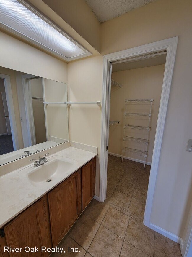 Building Photo - 3 br, 2 bath House - 8338 Rockridge Dr.