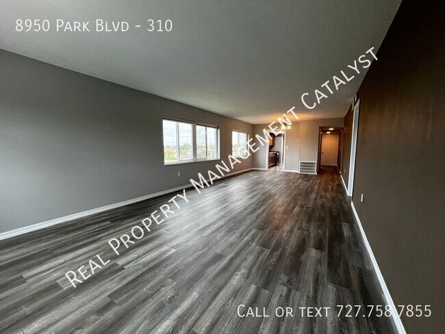 Building Photo - 8950 Park Blvd