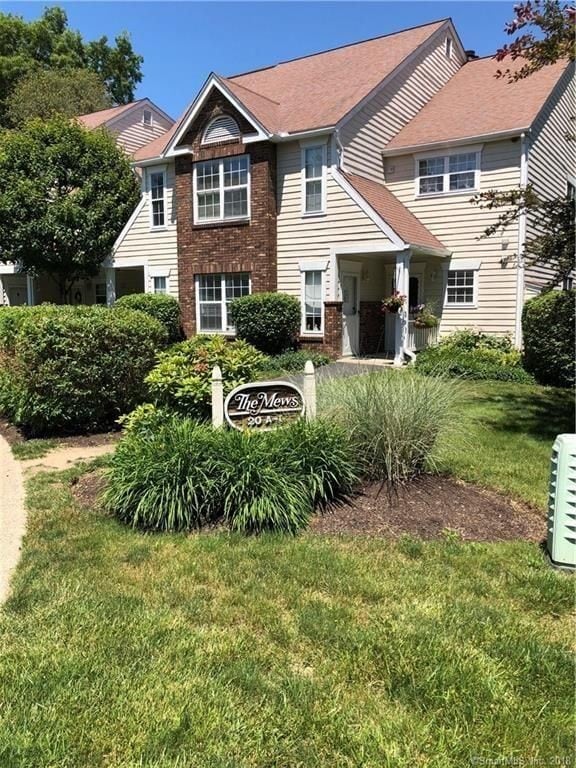 Building Photo - 20 Janet Cir