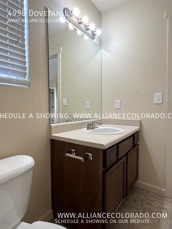 Building Photo - 4998 Dovetail Ln