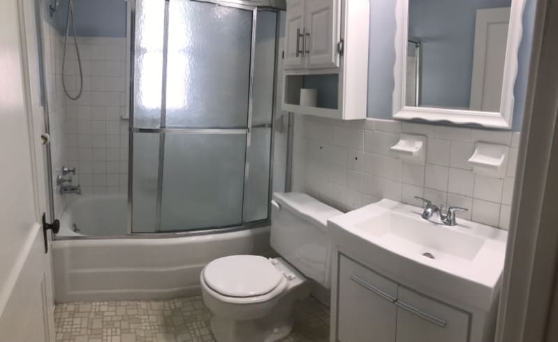 Building Photo - 209 S Woodbridge St