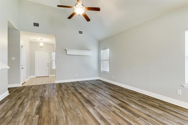 Building Photo - 1229 Artesia Dr