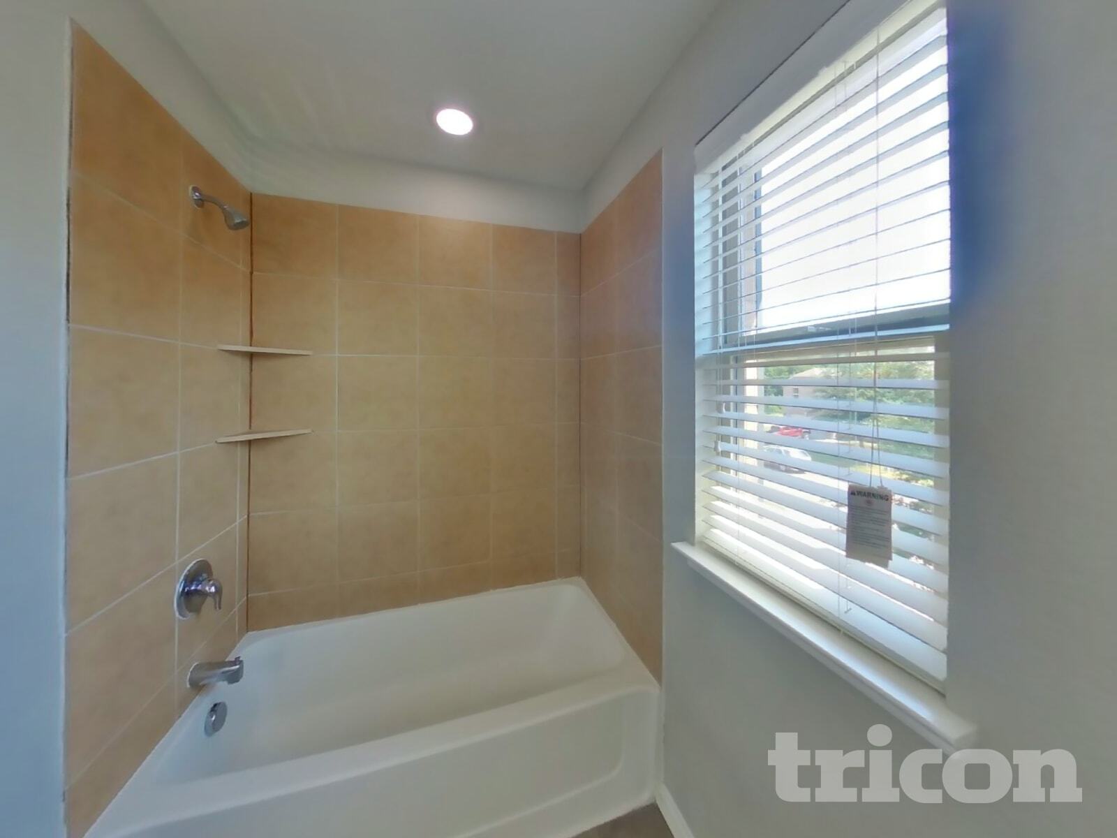 Building Photo - 528 Shell St