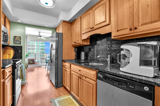 Building Photo - 531 N Ocean Blvd