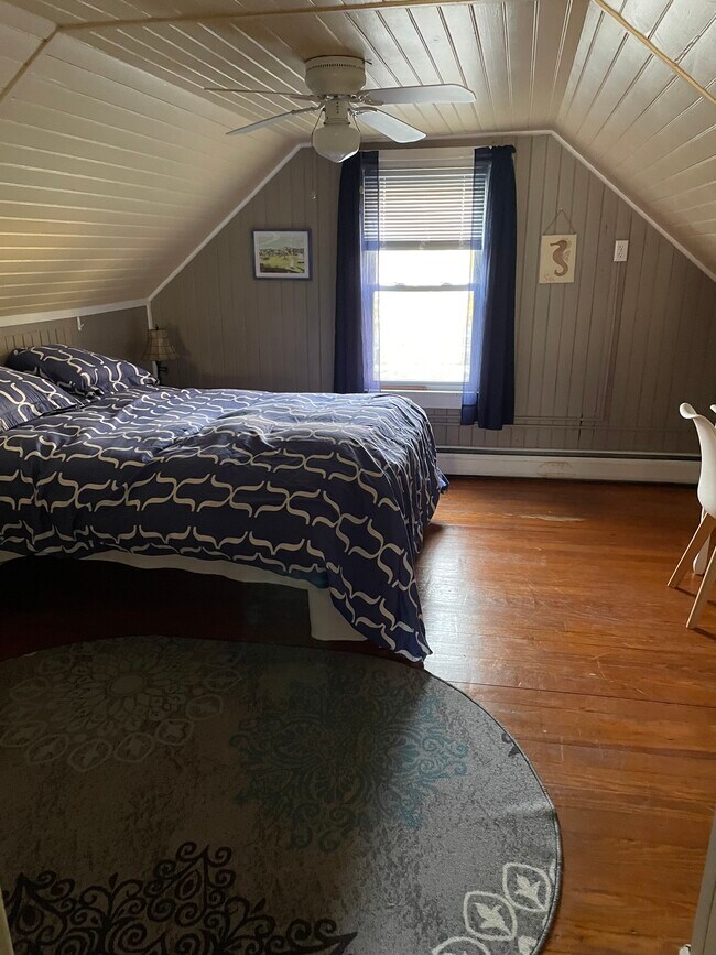 Bedroom second floor - 96 King Philip Ave