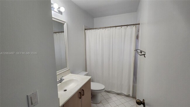 Building Photo - 924 Falling Water Rd
