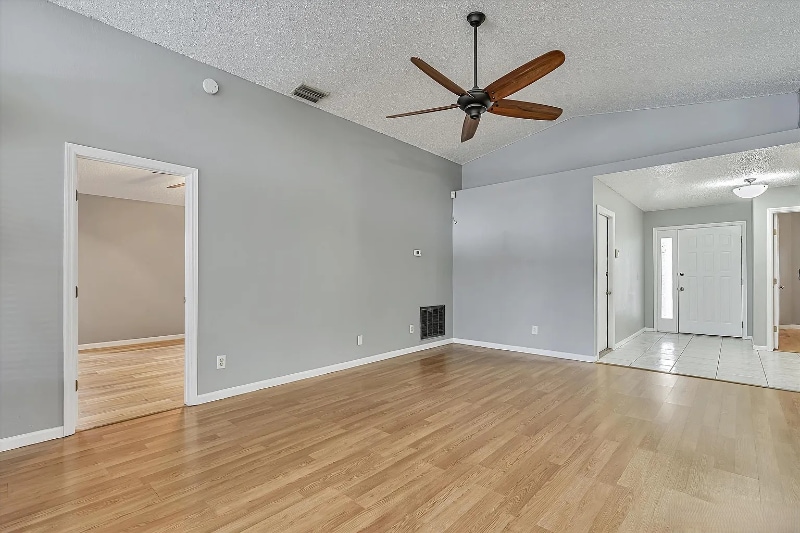 Building Photo - 24139 Twin Ct