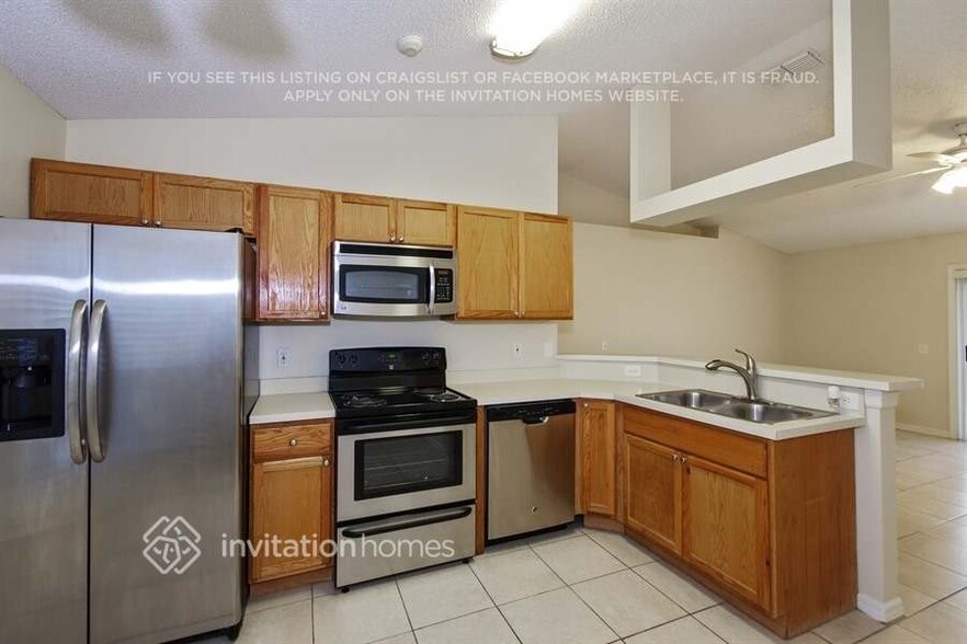 Building Photo - 575 Eagle Ct