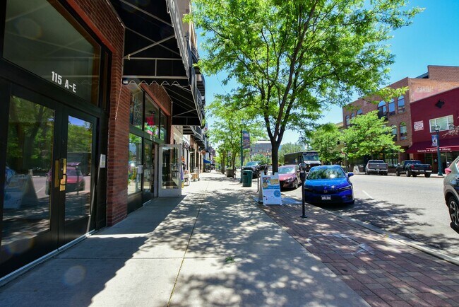 Building Photo - One-of-a-Kind Tejon Street Condo in Unbeatable Location! No Utility Setup Required!