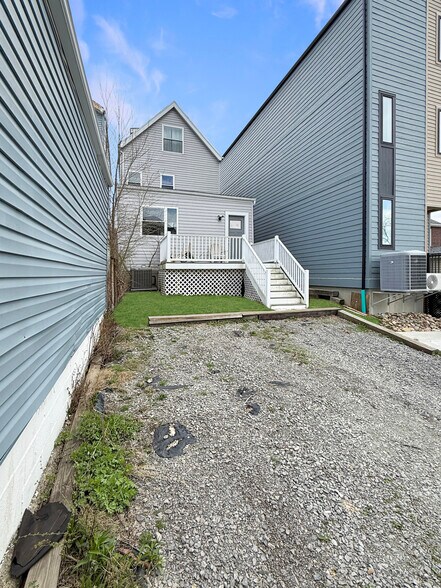 Building Photo - 239 N Aiken Ave